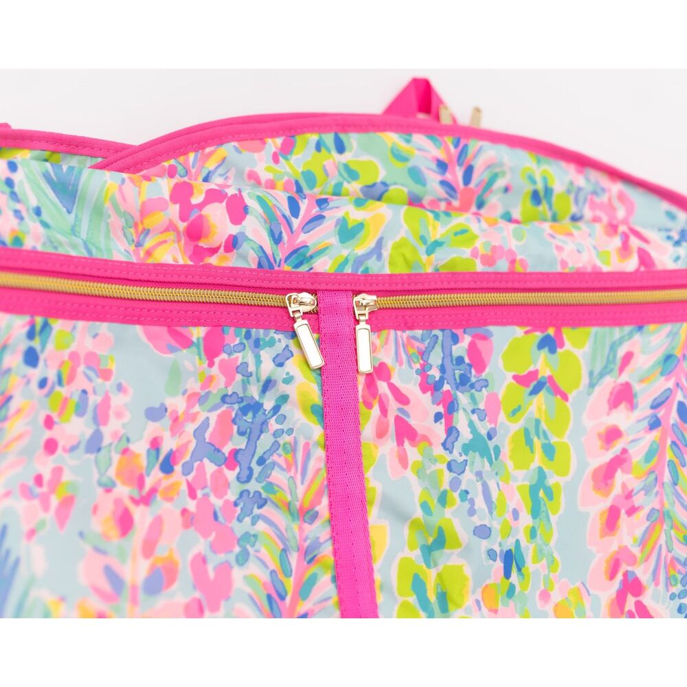 Lilly Pulitzer Catch the Wave Grip Garment Bag NWT Pink Floral Travel Bag - Picture 6 of 6